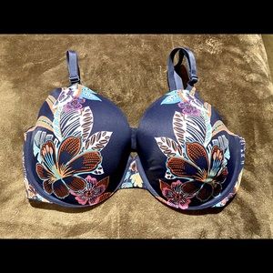 Victoria’s Secret Tshirt bra 🌺